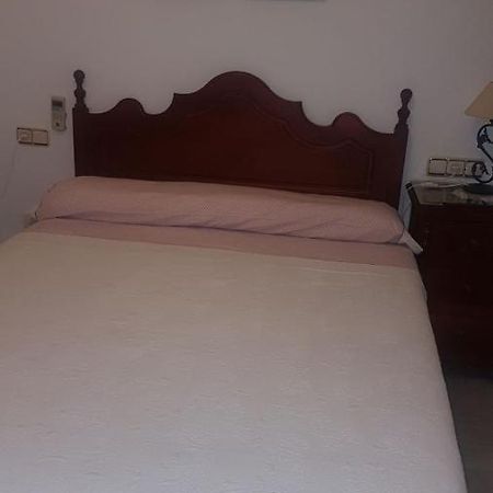 Apartamento San Benito Sevilla Bagian luar foto