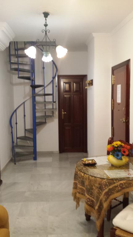 Apartamento San Benito Sevilla Bagian luar foto